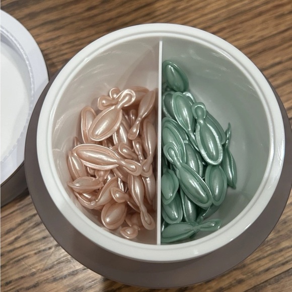 Elemis Skin Bliss / Cellular Recovery 60 Capsules DAY & NIGHT New In Box - Picture 4 of 4